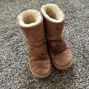 Cozy Tan Ugg Boots